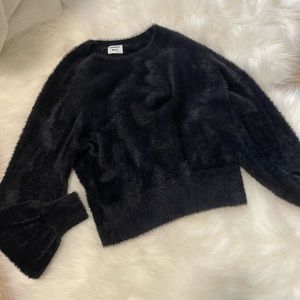 xs aritzia sweater